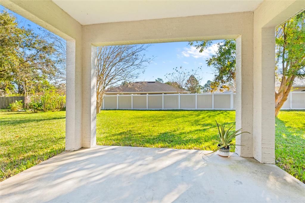 For Sale: $299,999 (3 beds, 2 baths, 1596 Square Feet)