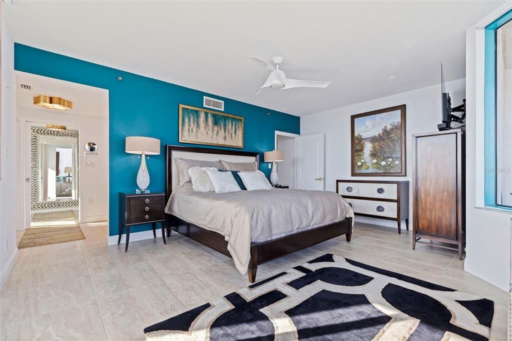 For Sale: $1,250,000 (2 beds, 2 baths, 1579 Square Feet)