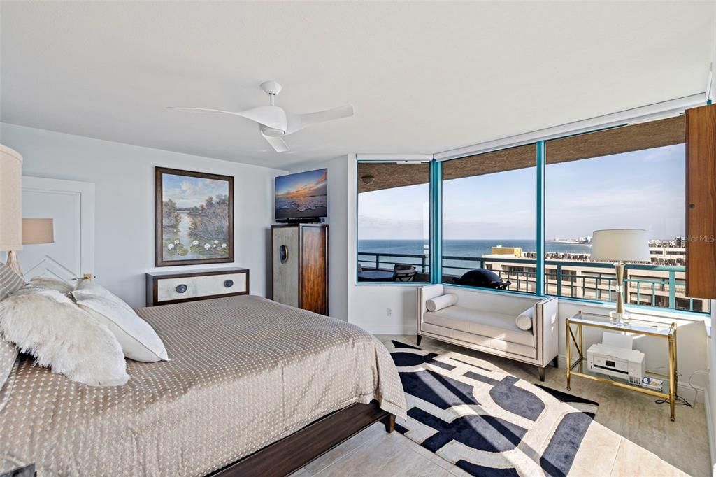 For Sale: $1,250,000 (2 beds, 2 baths, 1579 Square Feet)