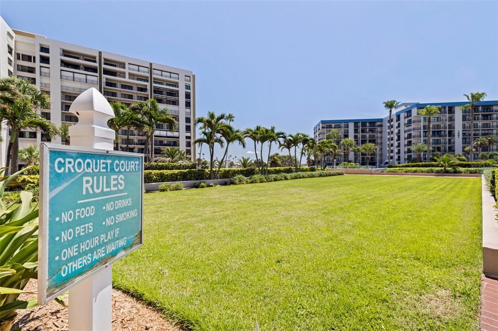 For Sale: $1,250,000 (2 beds, 2 baths, 1579 Square Feet)