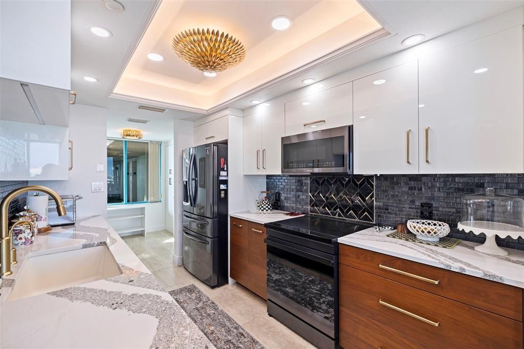 For Sale: $1,250,000 (2 beds, 2 baths, 1579 Square Feet)