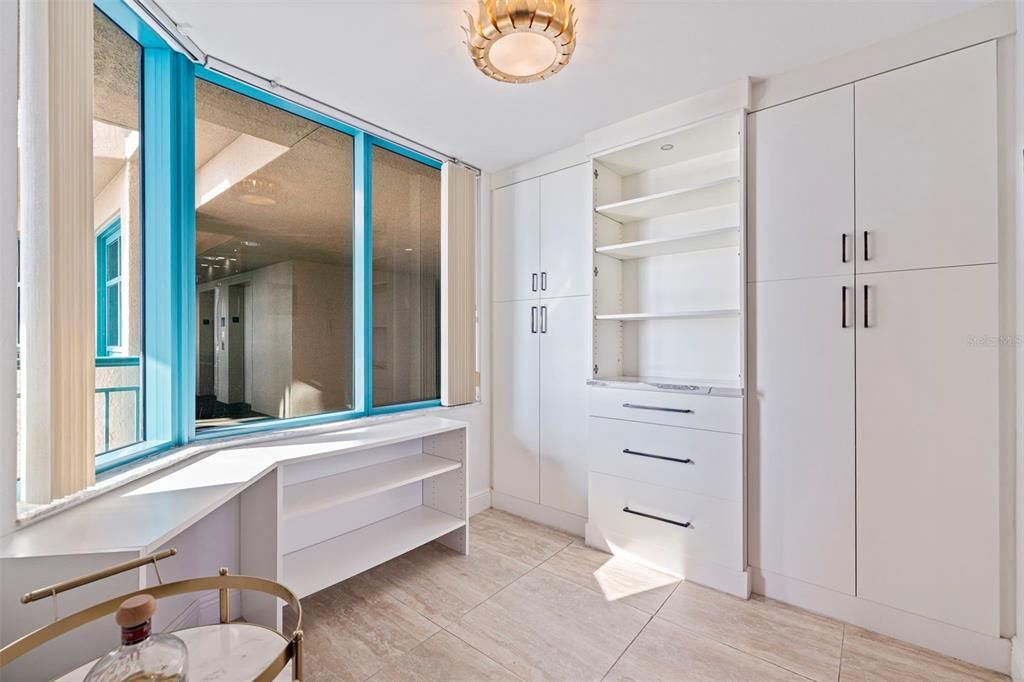 For Sale: $1,250,000 (2 beds, 2 baths, 1579 Square Feet)