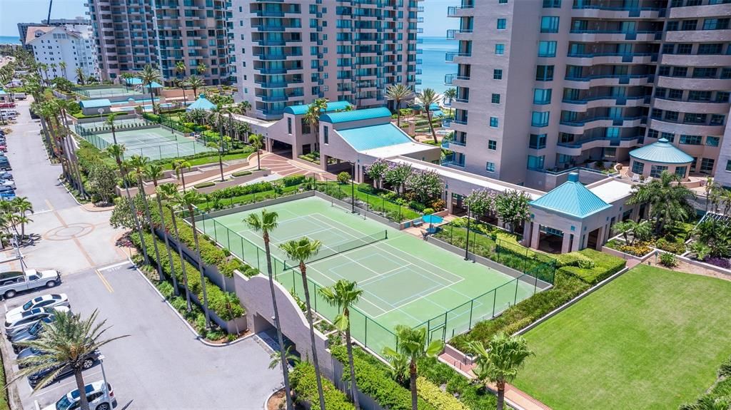 For Sale: $1,250,000 (2 beds, 2 baths, 1579 Square Feet)