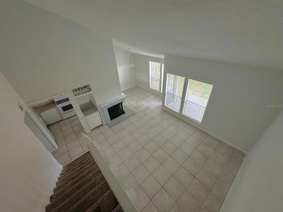 В аренду: $1,800 (2 спален, 2 ванн, 1120 Квадратных фут)