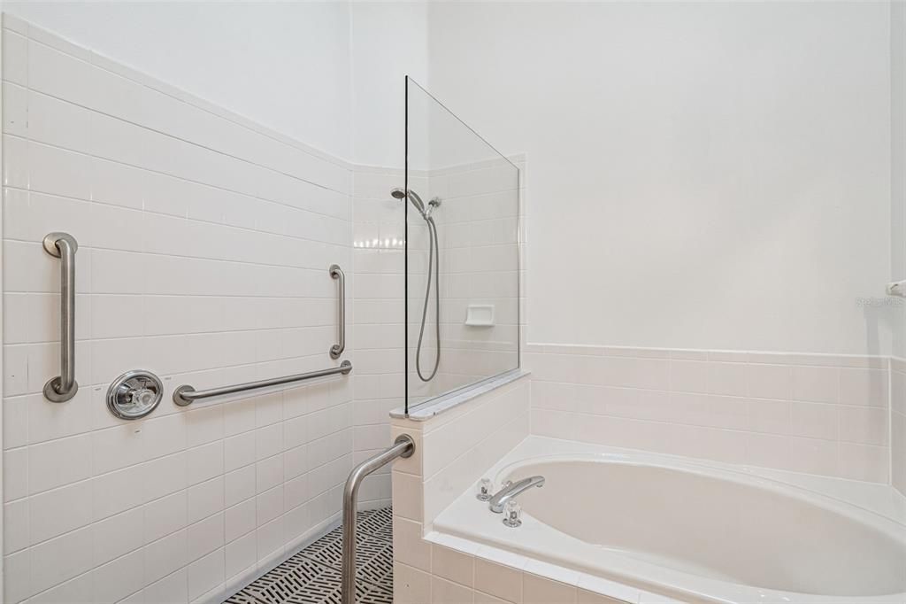 For Sale: $489,990 (3 beds, 2 baths, 1998 Square Feet)