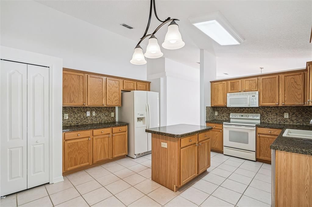 For Sale: $489,990 (3 beds, 2 baths, 1998 Square Feet)