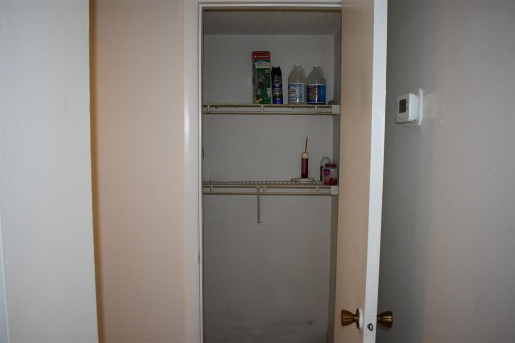 Под контрактом: $99,900 (1 спален, 1 ванн, 640 Квадратных фут)