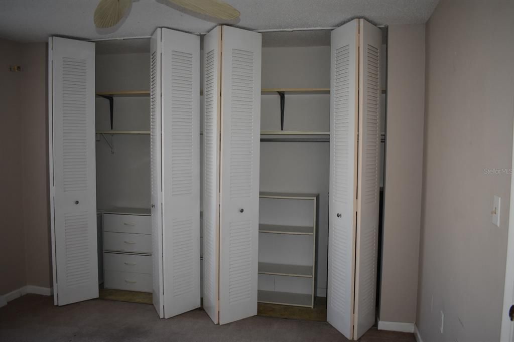 Под контрактом: $99,900 (1 спален, 1 ванн, 640 Квадратных фут)