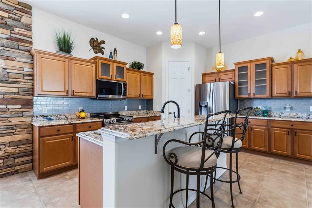 待售: $799,000 (3 贝兹, 3 浴室, 2627 平方英尺)