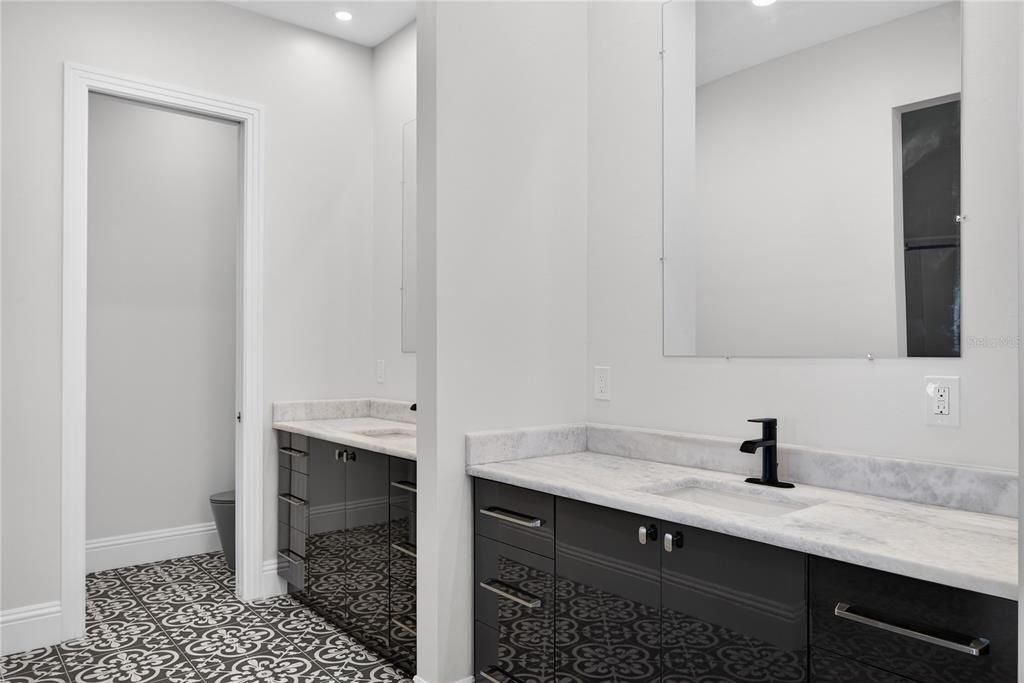 For Sale: $849,000 (3 beds, 2 baths, 2058 Square Feet)