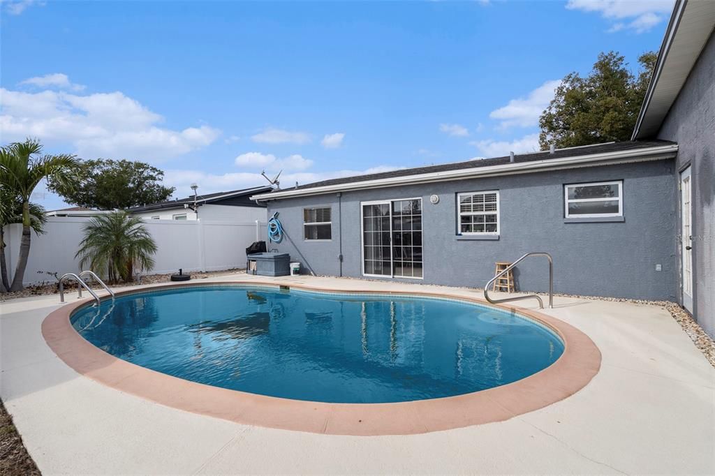 For Sale: $260,000 (2 beds, 2 baths, 1334 Square Feet)