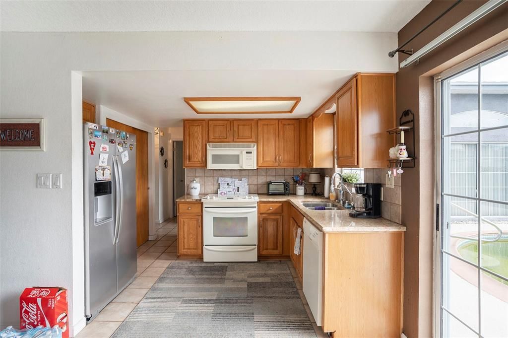 For Sale: $260,000 (2 beds, 2 baths, 1334 Square Feet)