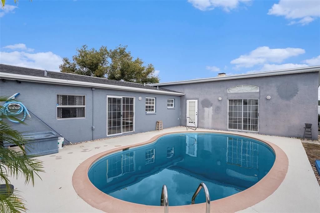 For Sale: $260,000 (2 beds, 2 baths, 1334 Square Feet)