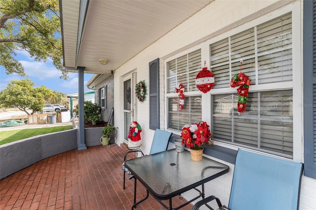 For Sale: $260,000 (2 beds, 2 baths, 1334 Square Feet)