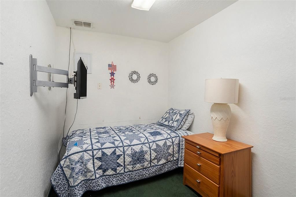 For Sale: $260,000 (2 beds, 2 baths, 1334 Square Feet)