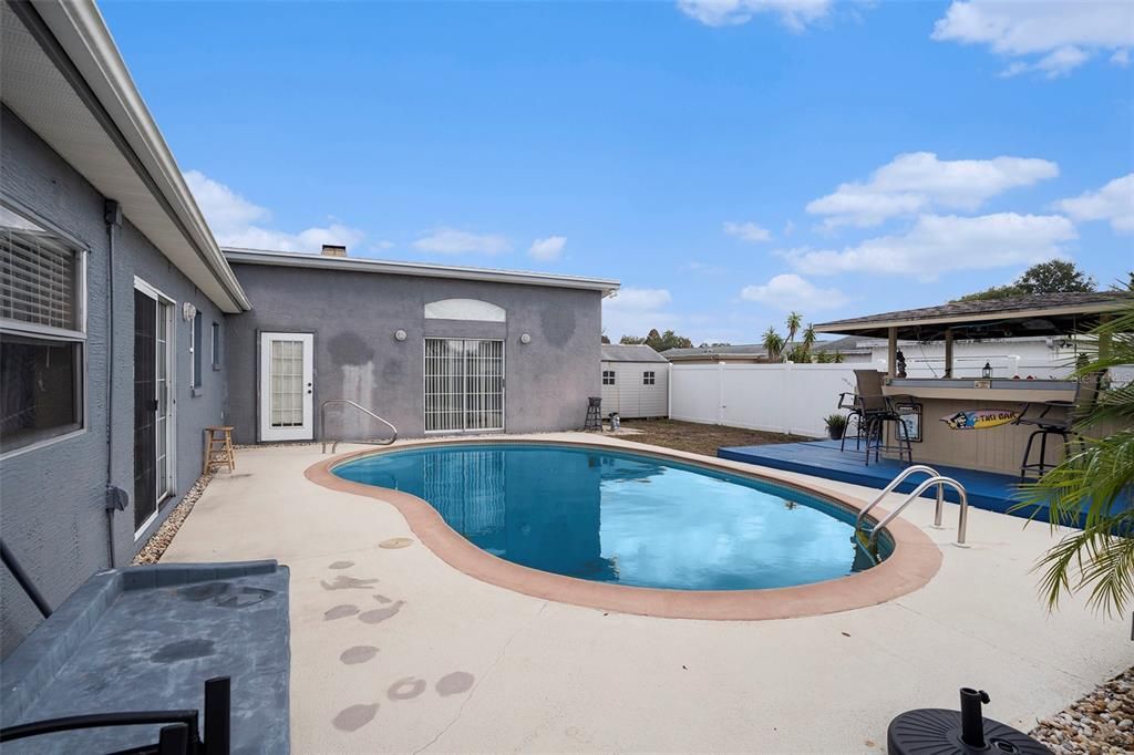 For Sale: $260,000 (2 beds, 2 baths, 1334 Square Feet)