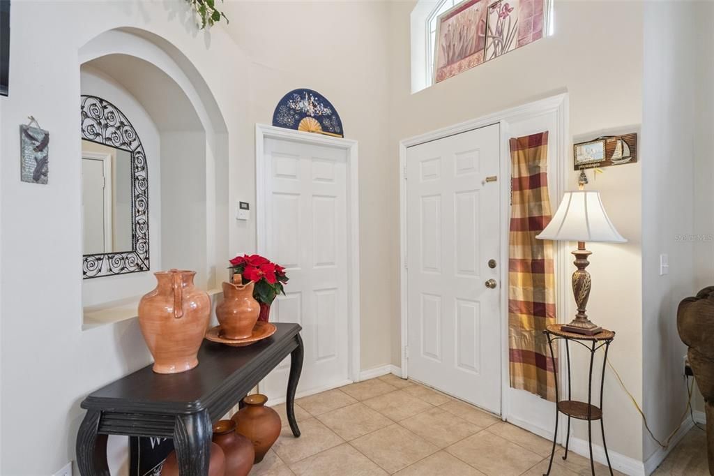 待售: $369,000 (4 贝兹, 3 浴室, 1940 平方英尺)