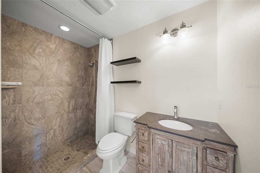 Active With Contract: $1,250,000 (4 beds, 4 baths, 3369 Square Feet)