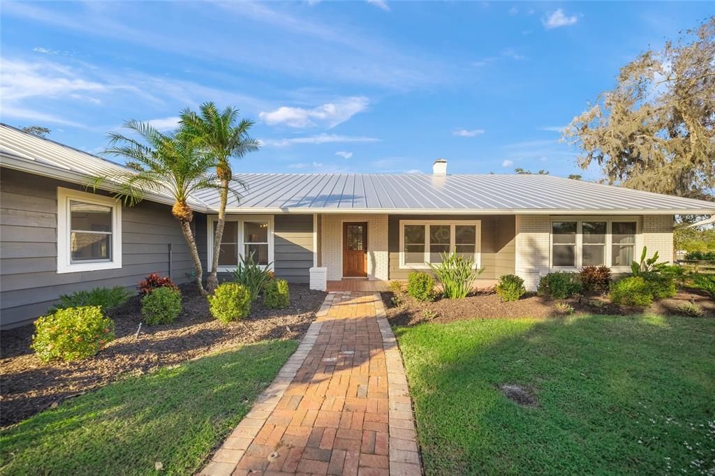 Active With Contract: $1,250,000 (4 beds, 4 baths, 3369 Square Feet)