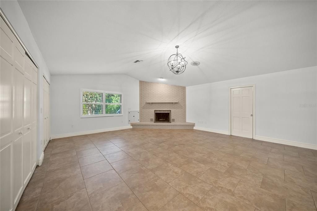 Active With Contract: $1,250,000 (4 beds, 4 baths, 3369 Square Feet)