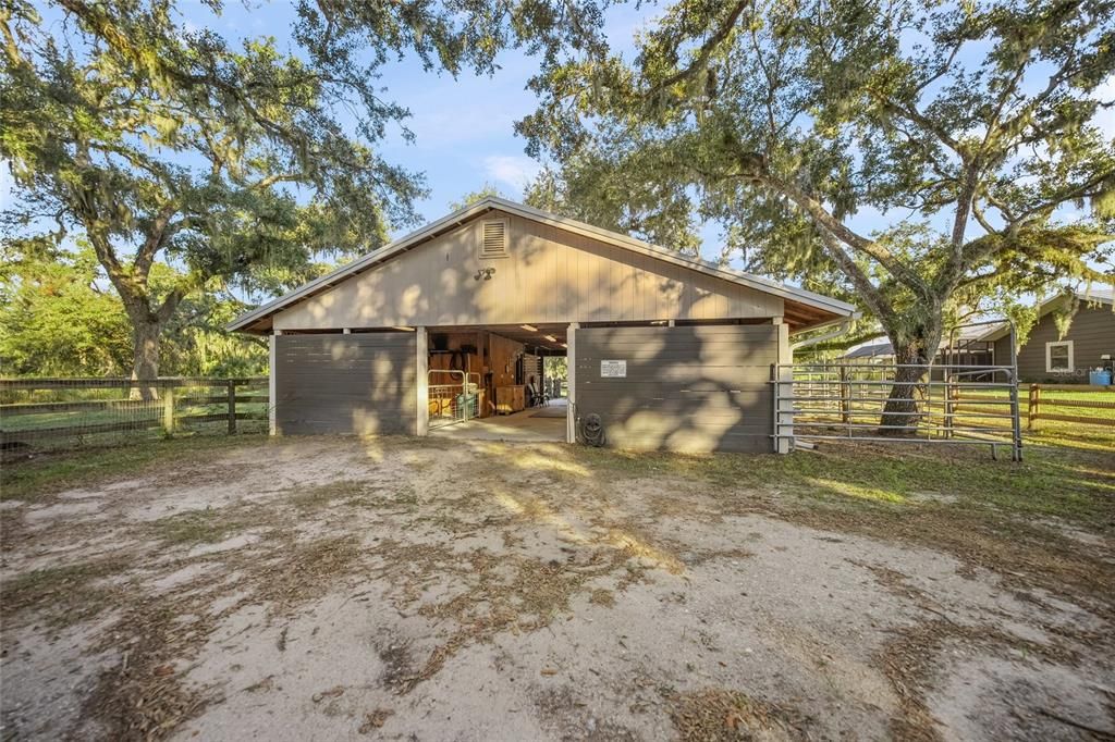 Active With Contract: $1,250,000 (4 beds, 4 baths, 3369 Square Feet)