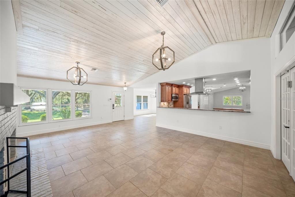 Active With Contract: $1,250,000 (4 beds, 4 baths, 3369 Square Feet)