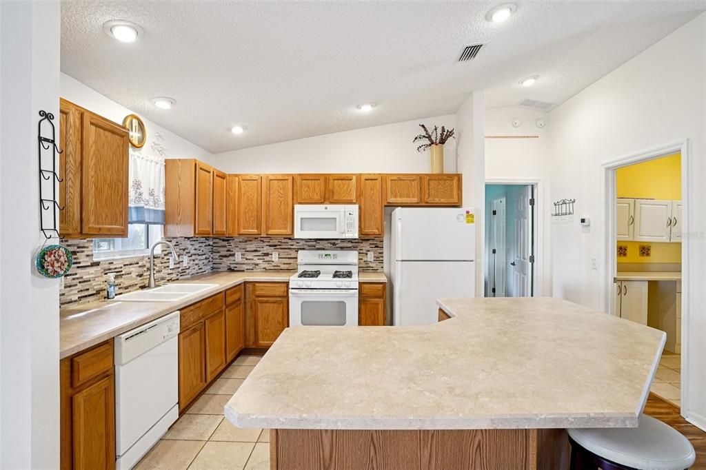 En Venta: $329,900 (3 camas, 2 baños, 1392 Pies cuadrados)