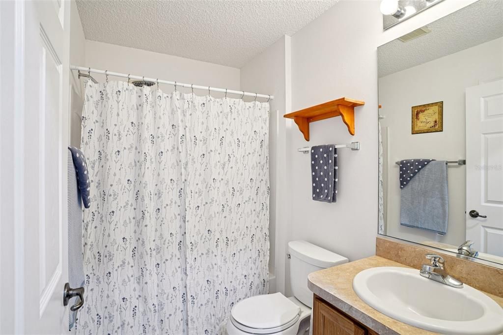 En Venta: $329,900 (3 camas, 2 baños, 1392 Pies cuadrados)