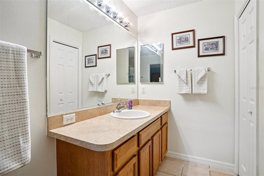 En Venta: $329,900 (3 camas, 2 baños, 1392 Pies cuadrados)