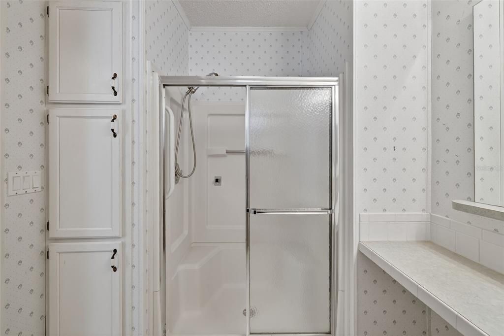 For Sale: $149,900 (2 beds, 2 baths, 1400 Square Feet)