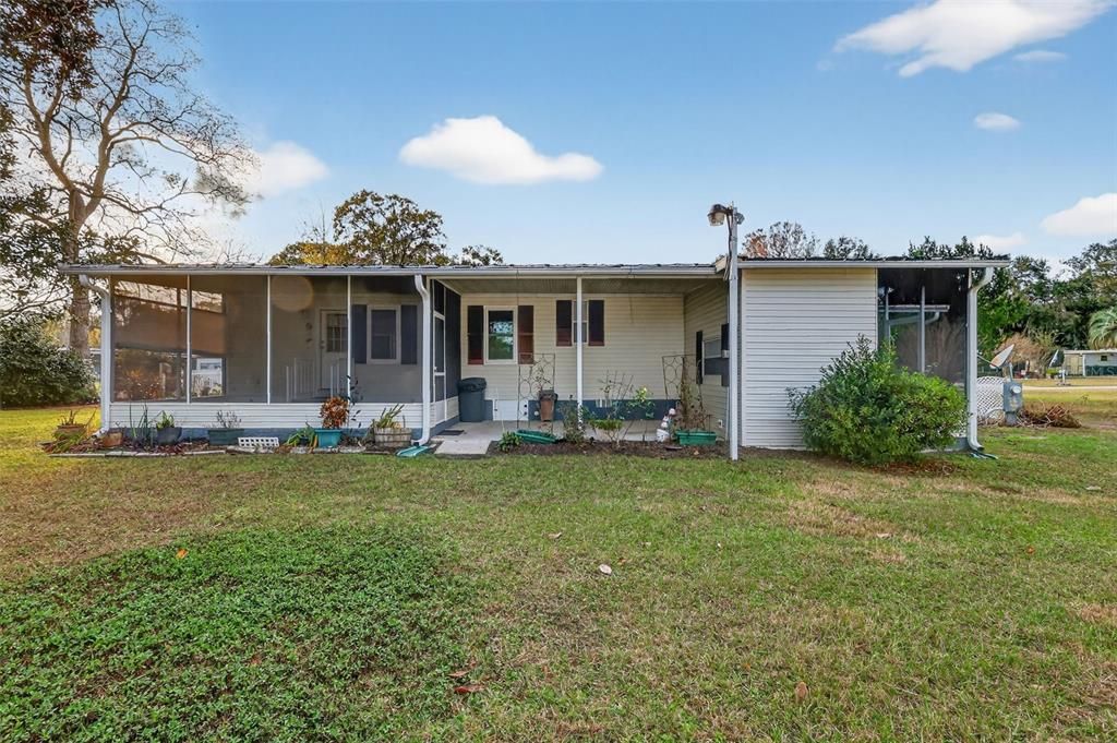 For Sale: $149,900 (2 beds, 2 baths, 1400 Square Feet)