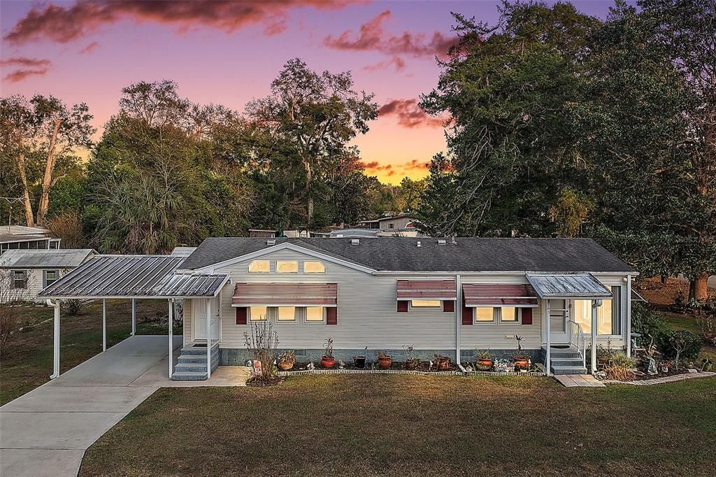 For Sale: $149,900 (2 beds, 2 baths, 1400 Square Feet)