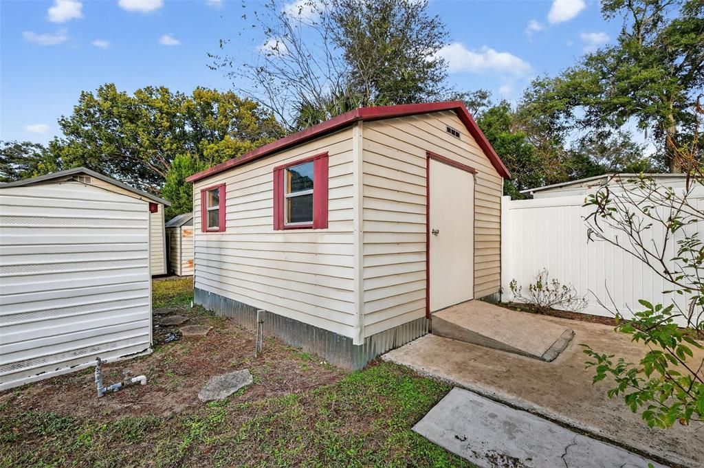 For Sale: $149,900 (2 beds, 2 baths, 1400 Square Feet)