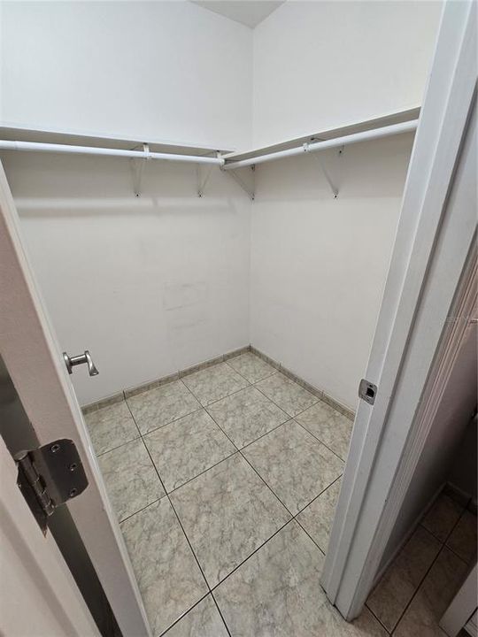 На продажу: $355,000 (3 спален, 2 ванн, 1334 Квадратных фут)