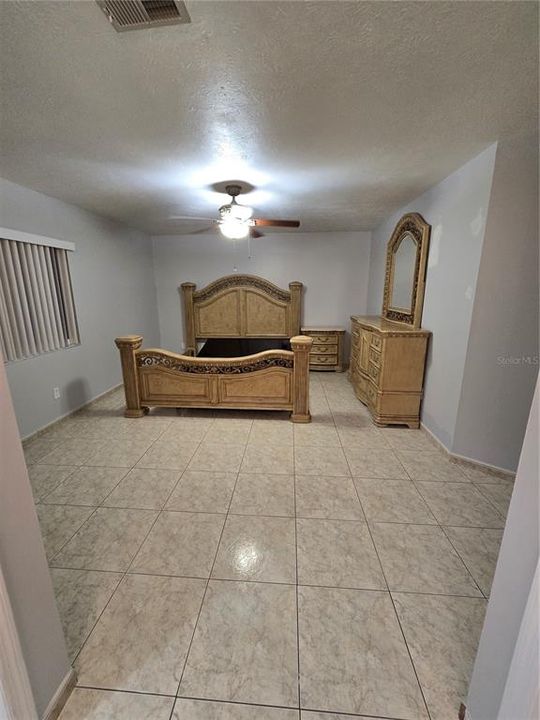 На продажу: $355,000 (3 спален, 2 ванн, 1334 Квадратных фут)