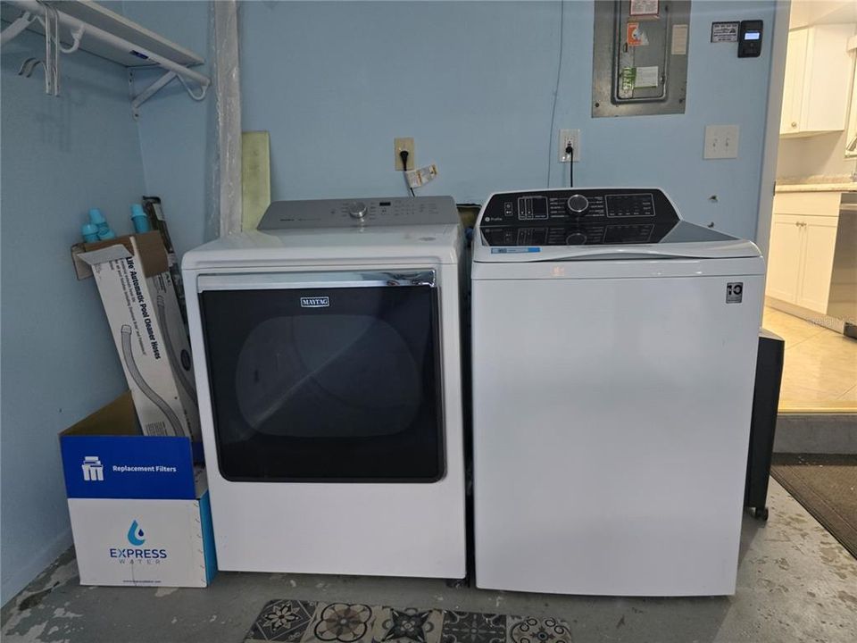 На продажу: $355,000 (3 спален, 2 ванн, 1334 Квадратных фут)