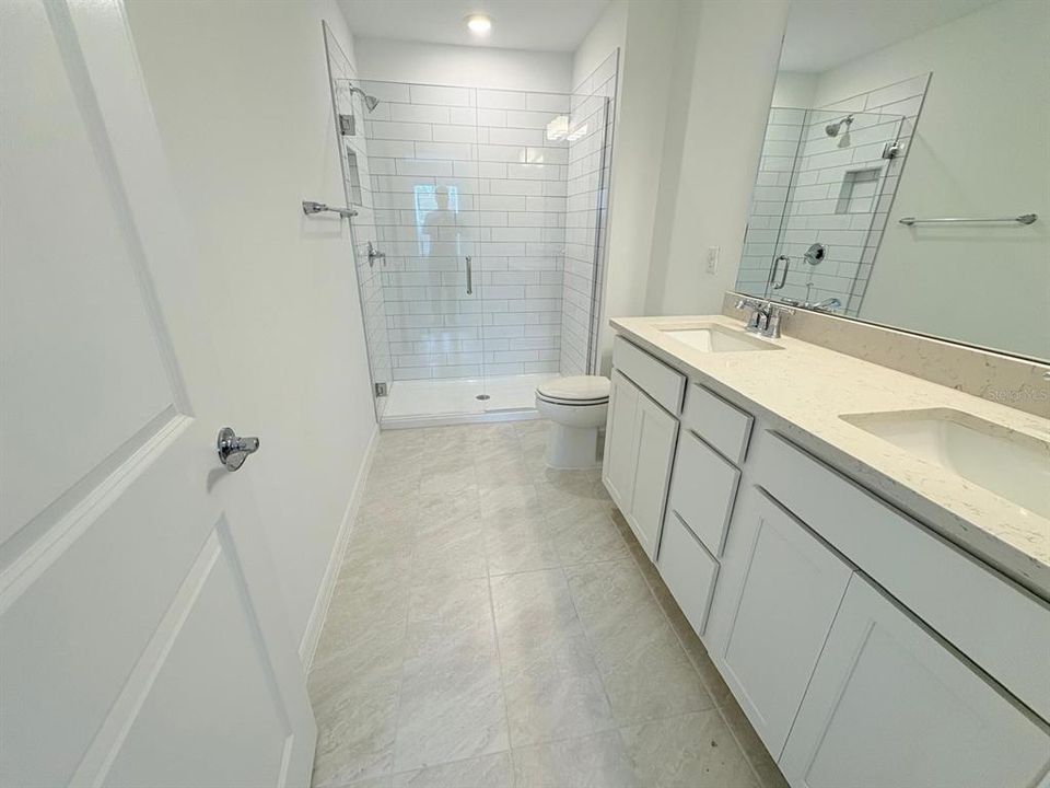 For Rent: $2,200 (3 beds, 2 baths, 1683 Square Feet)