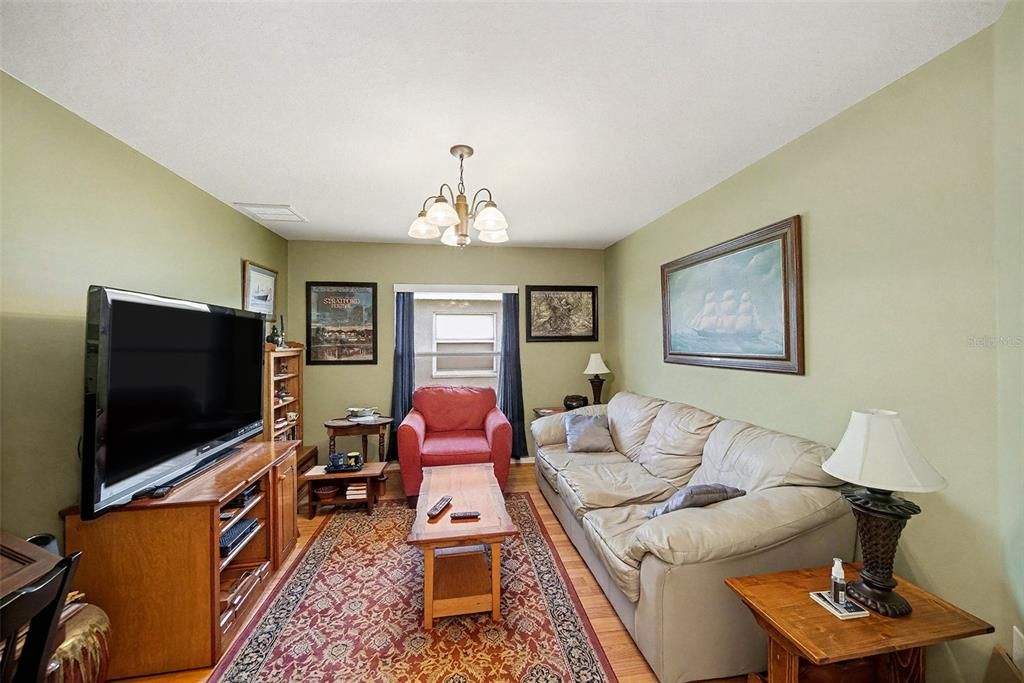 На продажу: $325,000 (2 спален, 2 ванн, 1489 Квадратных фут)