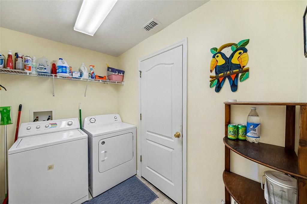 На продажу: $325,000 (2 спален, 2 ванн, 1489 Квадратных фут)