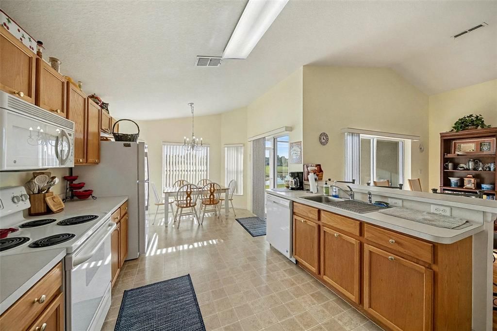 На продажу: $325,000 (2 спален, 2 ванн, 1489 Квадратных фут)