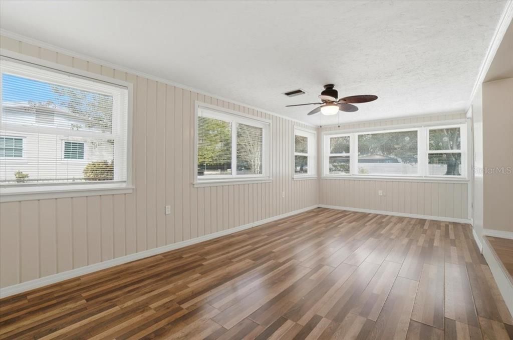 For Sale: $280,000 (3 beds, 1 baths, 1602 Square Feet)