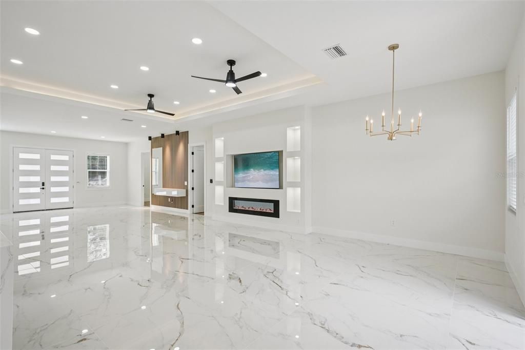 For Sale: $919,900 (4 beds, 2 baths, 2498 Square Feet)