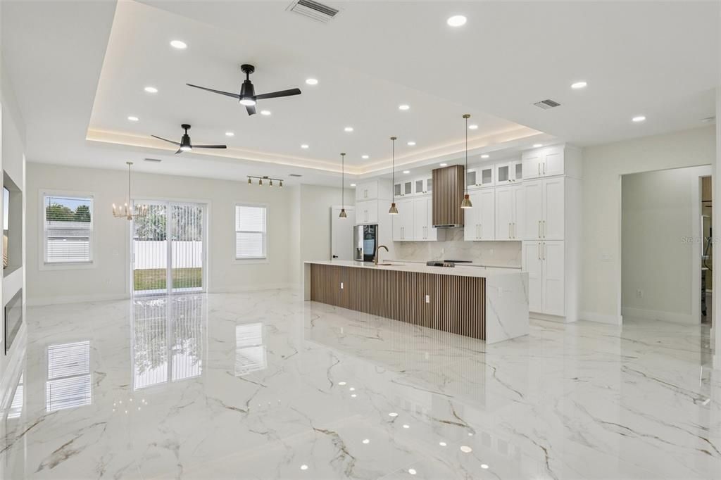 For Sale: $919,900 (4 beds, 2 baths, 2498 Square Feet)