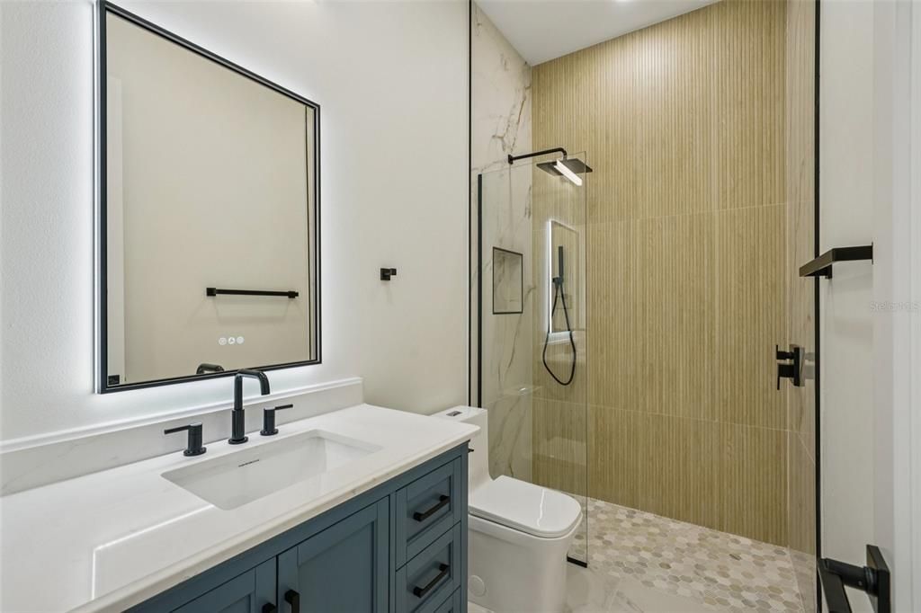 For Sale: $919,900 (4 beds, 2 baths, 2498 Square Feet)