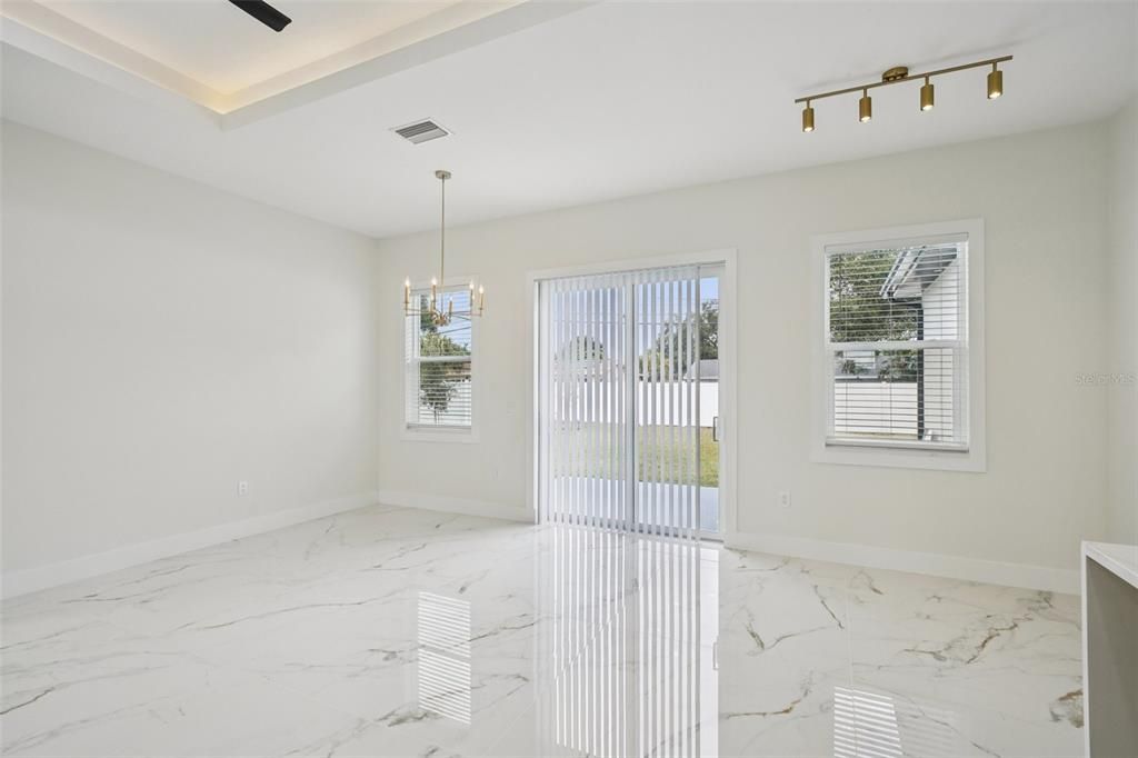 For Sale: $919,900 (4 beds, 2 baths, 2498 Square Feet)