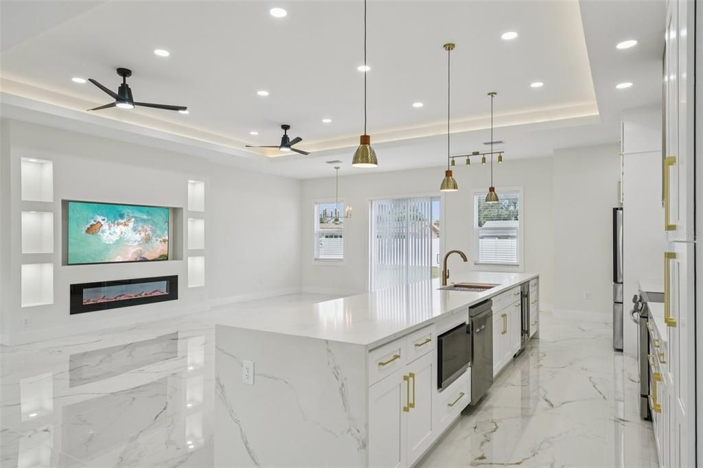 For Sale: $919,900 (4 beds, 2 baths, 2498 Square Feet)