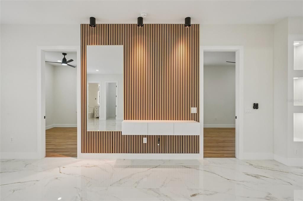 For Sale: $919,900 (4 beds, 2 baths, 2498 Square Feet)