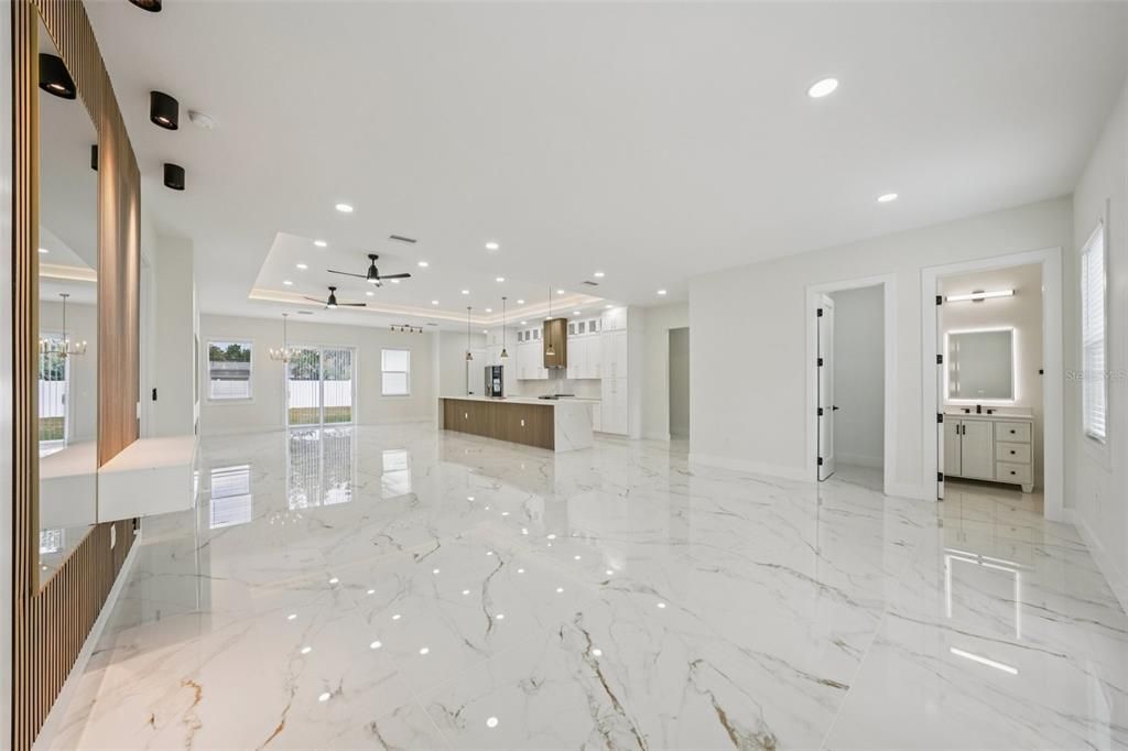 For Sale: $919,900 (4 beds, 2 baths, 2498 Square Feet)