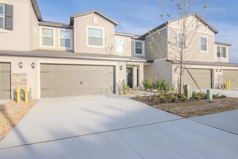 For Rent: $3,000 (5 beds, 2 baths, 2251 Square Feet)