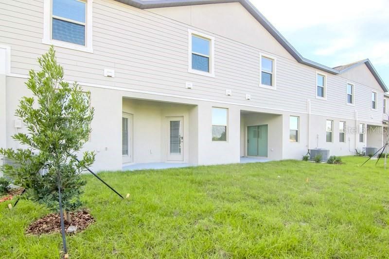 For Rent: $3,000 (5 beds, 2 baths, 2251 Square Feet)